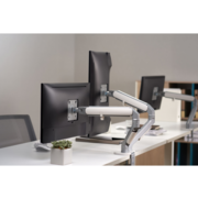 Кронштейн для мониторов Ultramounts UM735SIL серый/серебристый 17"-27" макс.7кг крепление к столешнице поворот и наклон