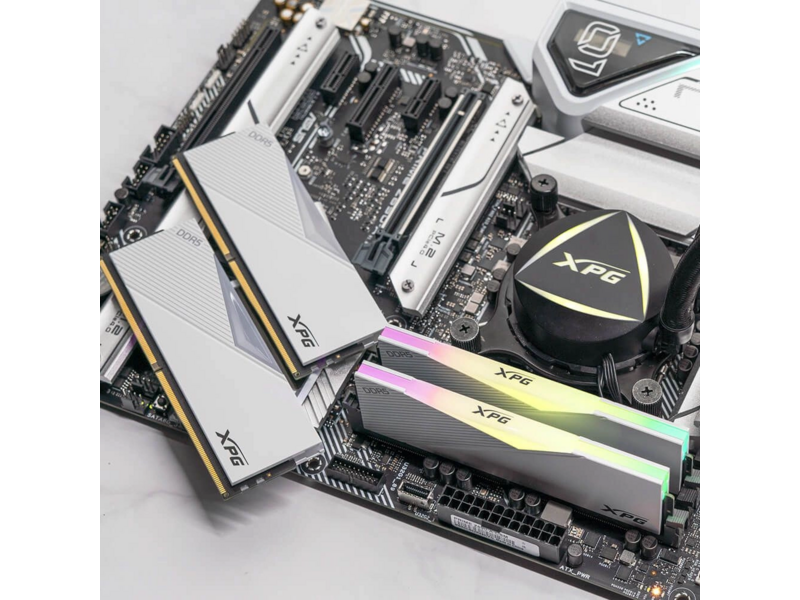 Память DDR5 2x32GB 6400MHz A-Data AX5U6400C3232G-DCLARWH XPG Lancer RGB RTL Gaming PC5-51200 CL32 DIMM 288-pin 1.4В kit dual rank с радиатором Ret