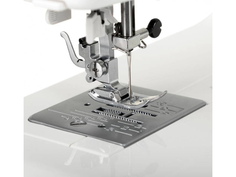 Швейная машина Janome Excellent Stitch 23 белый