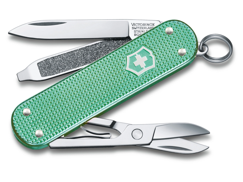 Нож перочинный Victorinox Classic SD Alox Minty Mint (0.6221.221G) 58мм 5функц. подар.коробка