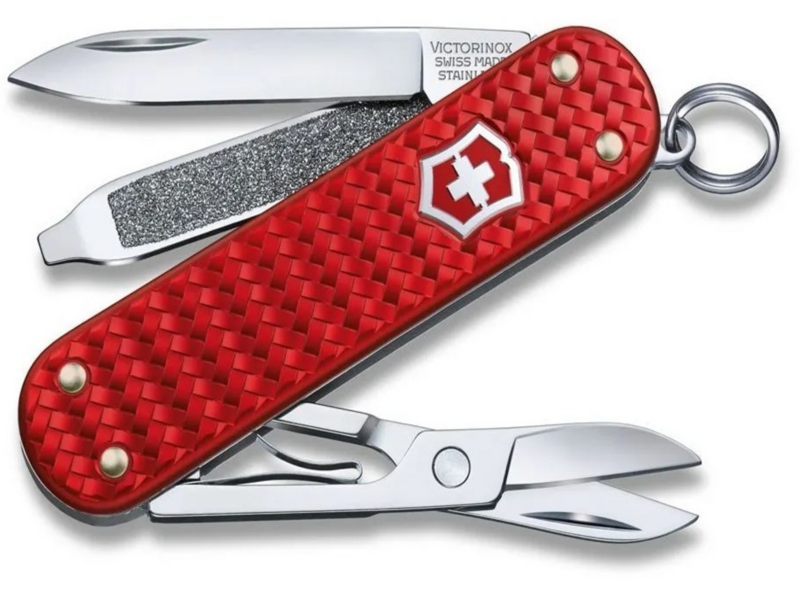 Нож перочинный Victorinox Classic Precious Alox (0.6221.401G) 58мм 5функц. красный подар.коробка