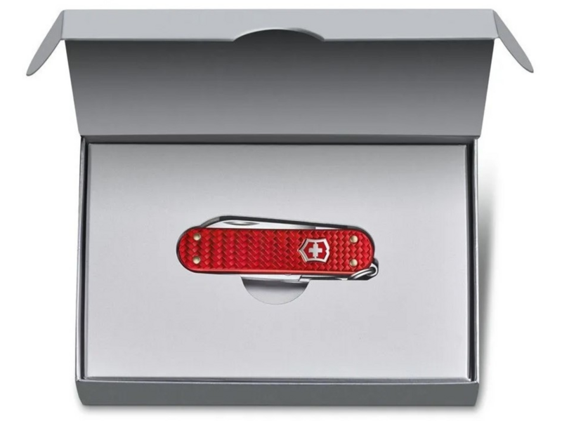 Нож перочинный Victorinox Classic Precious Alox (0.6221.401G) 58мм 5функц. красный подар.коробка