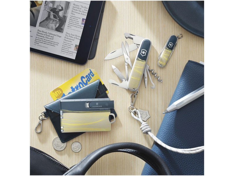 Нож перочинный Victorinox Companion New York Style (1.3909.E223) 91мм 16функц. серый подар.коробка