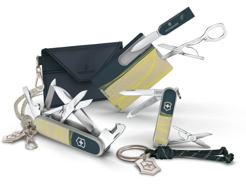 Нож перочинный Victorinox Companion New York Style (1.3909.E223) 91мм 16функц. серый подар.коробка