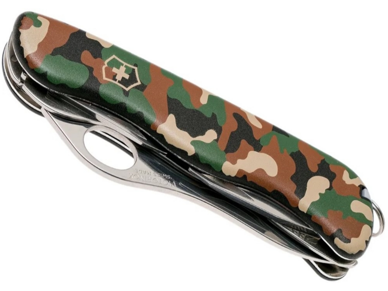 Нож перочинный Victorinox Trailmaster One Hand (0.8463.MW94) 111мм 12функц. камуфляж карт.коробка