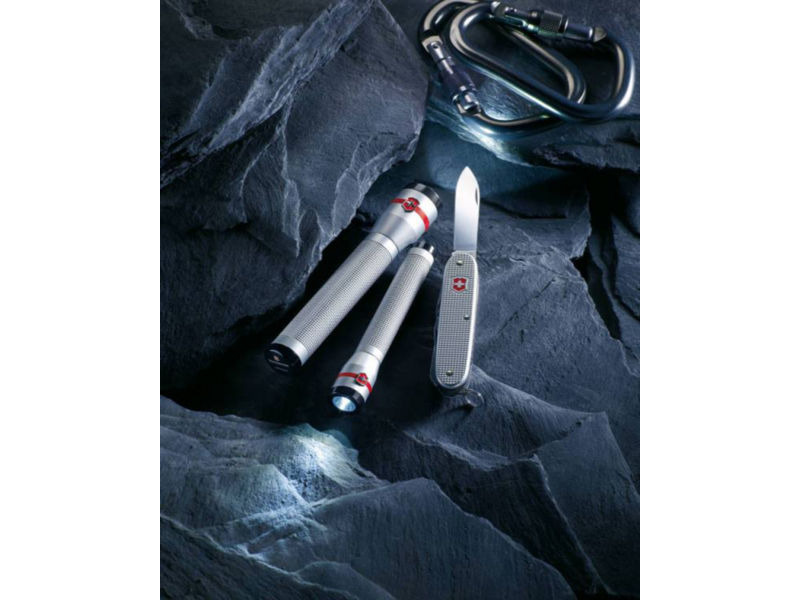 Нож перочинный Victorinox Farmer Alox (0.8241.26) 93мм 9функц. серебристый карт.коробка