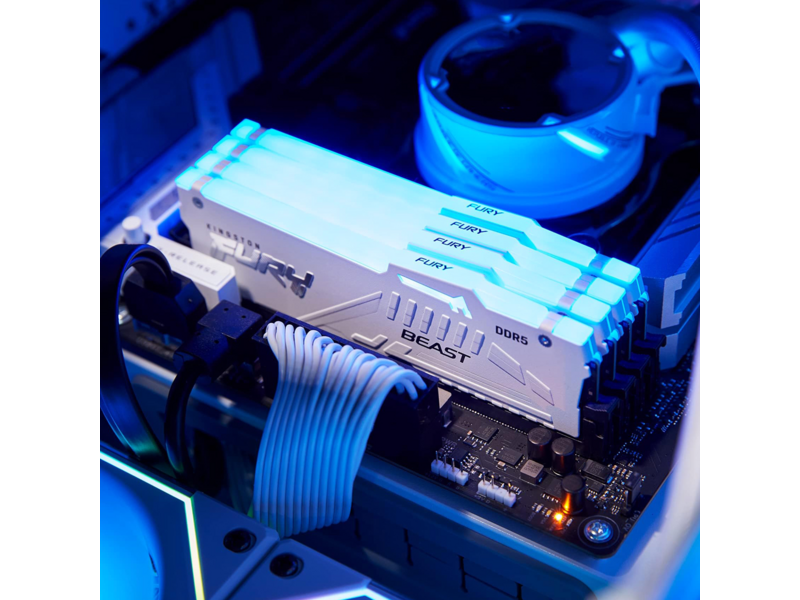 Память оперативная Память оперативная/ Kingston 16GB 6800MT/s DDR5 CL34 DIMM FURY Beast White RGB EXPO