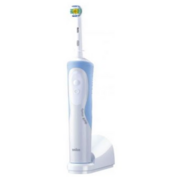 Зубная щетка электрическая Oral-B Vitality 3D White белый/голубой